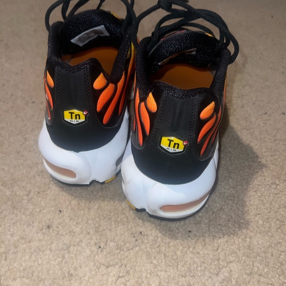 Nike Men's Yellow and Orange Gradient TN Air plus Max Sneakers sunset - Picture 7 of 8
